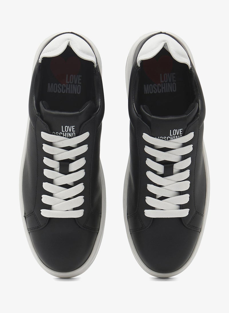 لوف موسكينو حذاء رياضي منخفض بشعار - Image 4