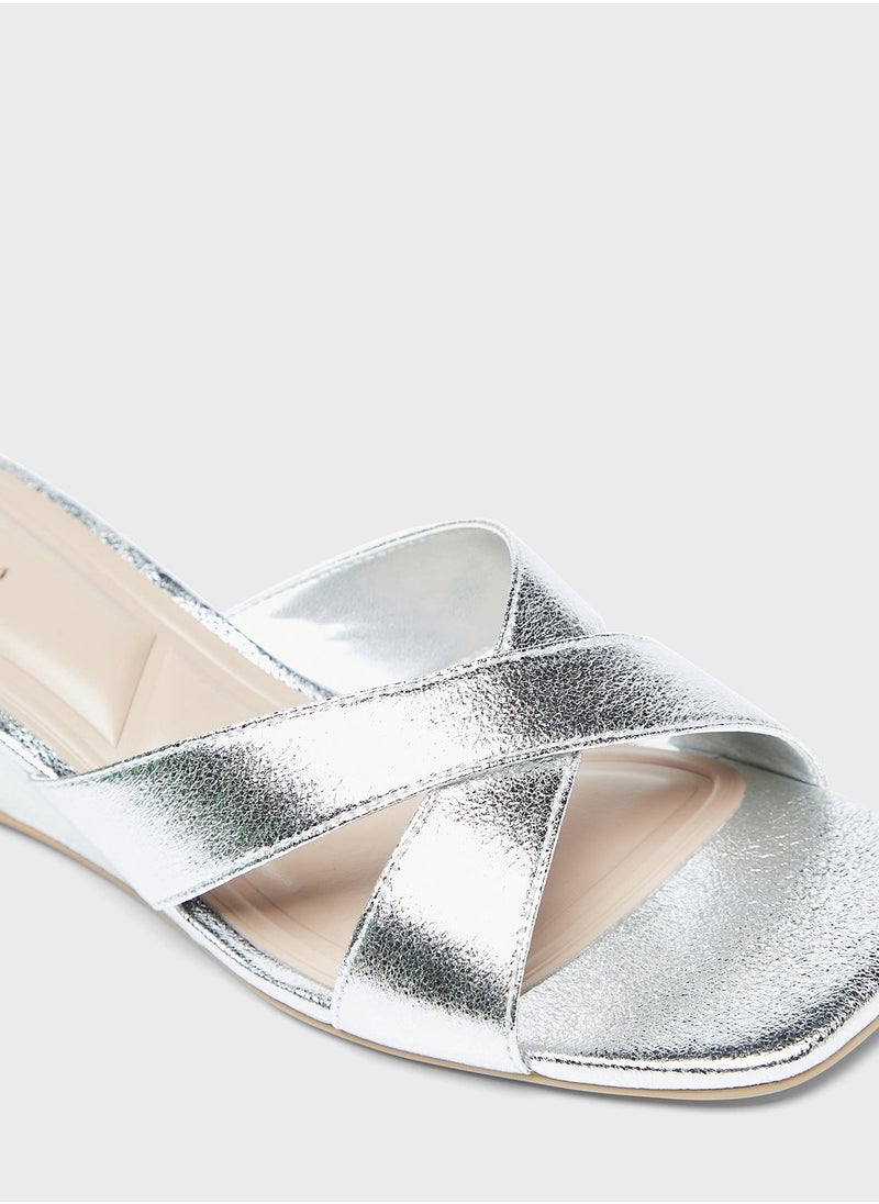 shoexpress - X Strap Wedge Sandals - Image 1