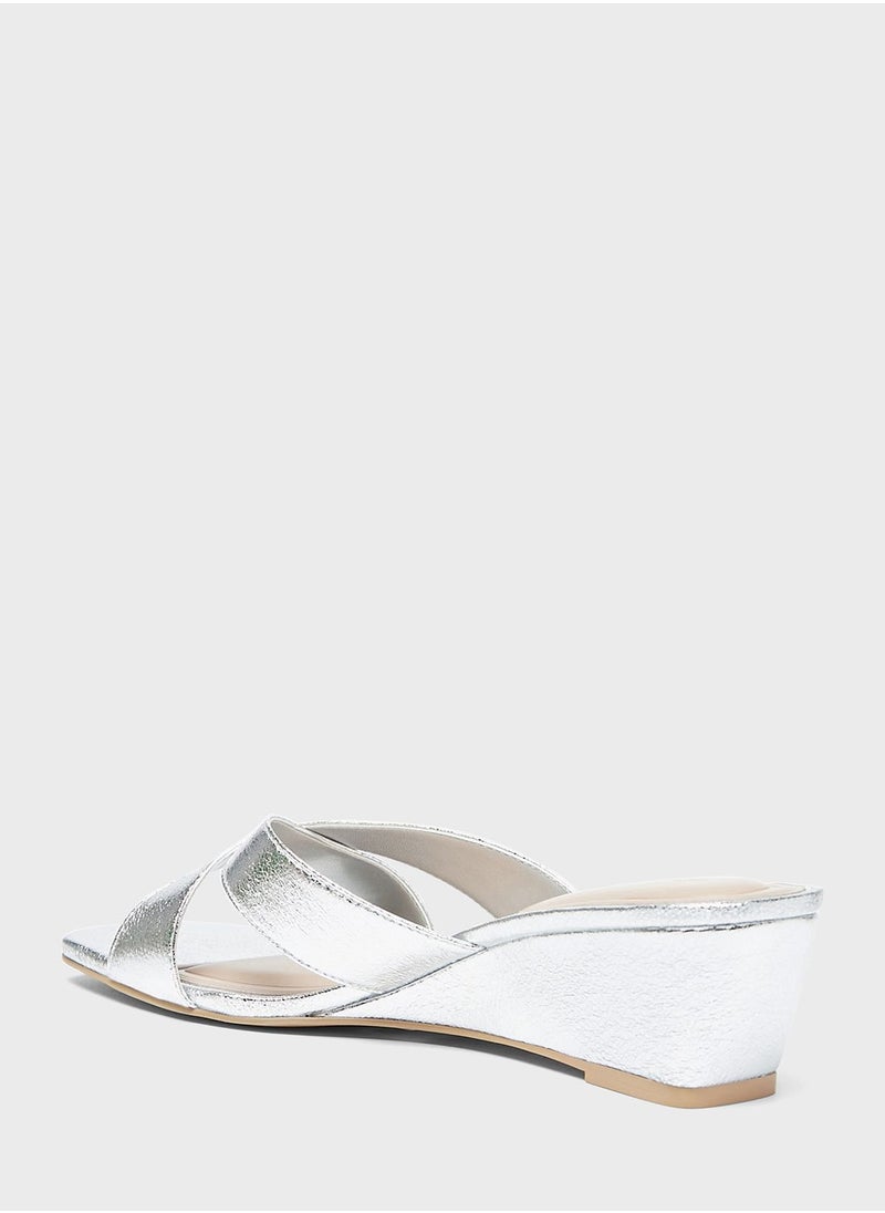 shoexpress - X Strap Wedge Sandals - Image 1