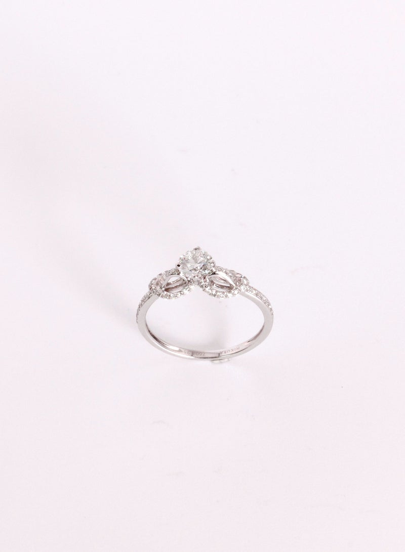 MIKURA Ring, F/G Color, VS1/SI Clarity, 18KW, 52D Round Brilliant  - Image 2