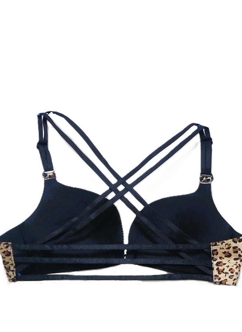 Generic - Women's Silicone Bra – Enhances bust size gracefully with 3 supportive straps and X-shaped design; features a front closure for easy wear, combining elegance and comfort for every occasion - Image 1
