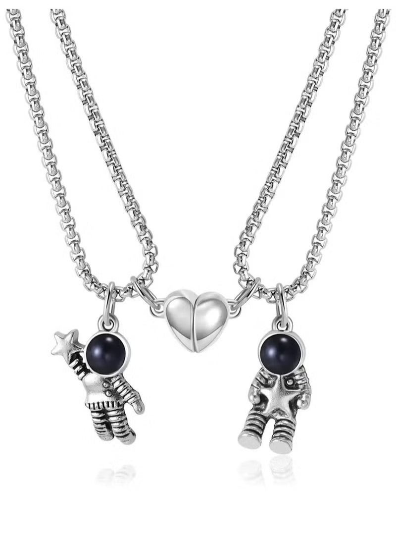 Creative Magnet Couples Necklace, Matching Necklaces Spaceman Pendant Necklace Mutual Attraction Chain for Husband Wife Boyfriend Girlfriend Valentine's Day Gift Jewelry ,2pcs - Image 1