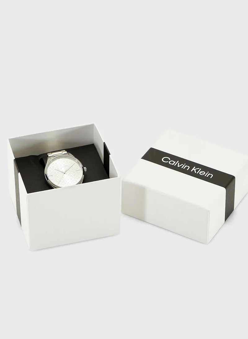 CALVIN KLEIN Iconic Analog Watch