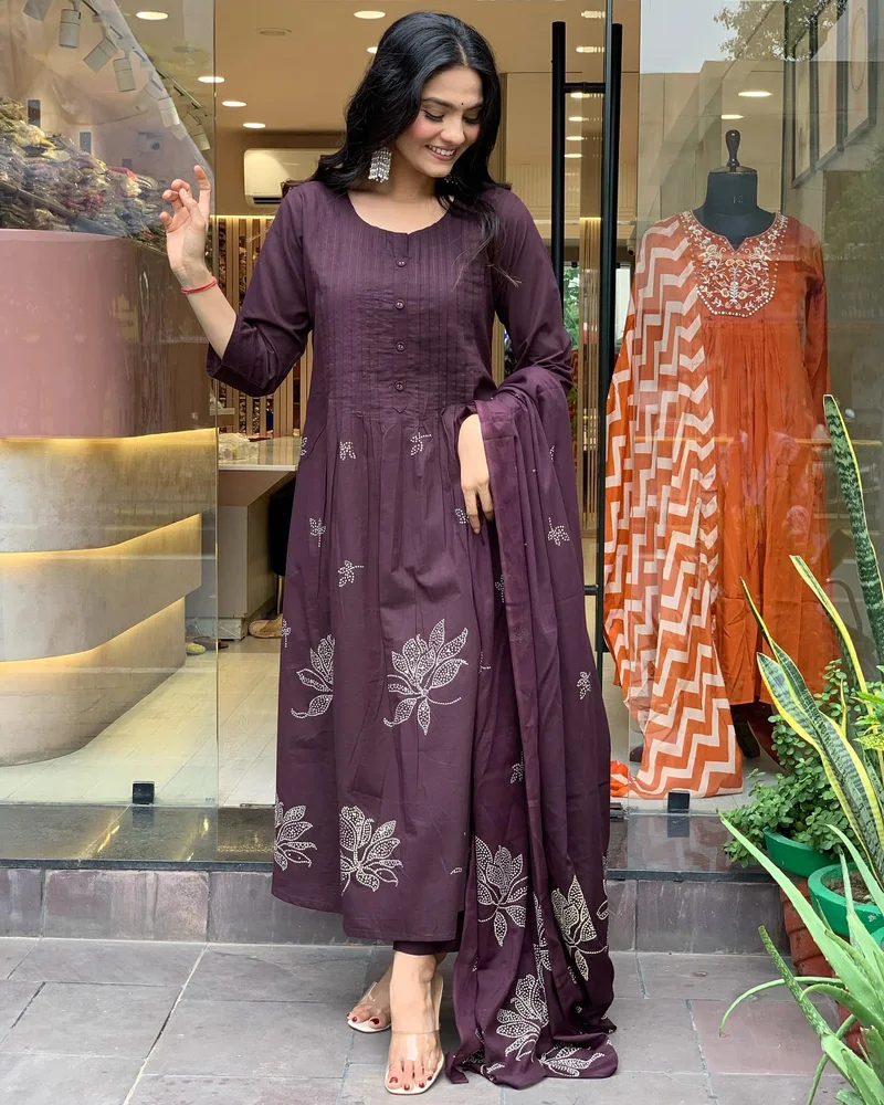 GoSriKi مزيج الرايون النسائي بنكهة كورتا مطبوعة بأنركالي مع بنطال ونبيذ دوباتا