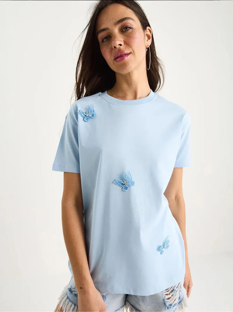 Bianco Lucci LUCCI Embroidered Crew Neck Short Sleeve T-Shirt