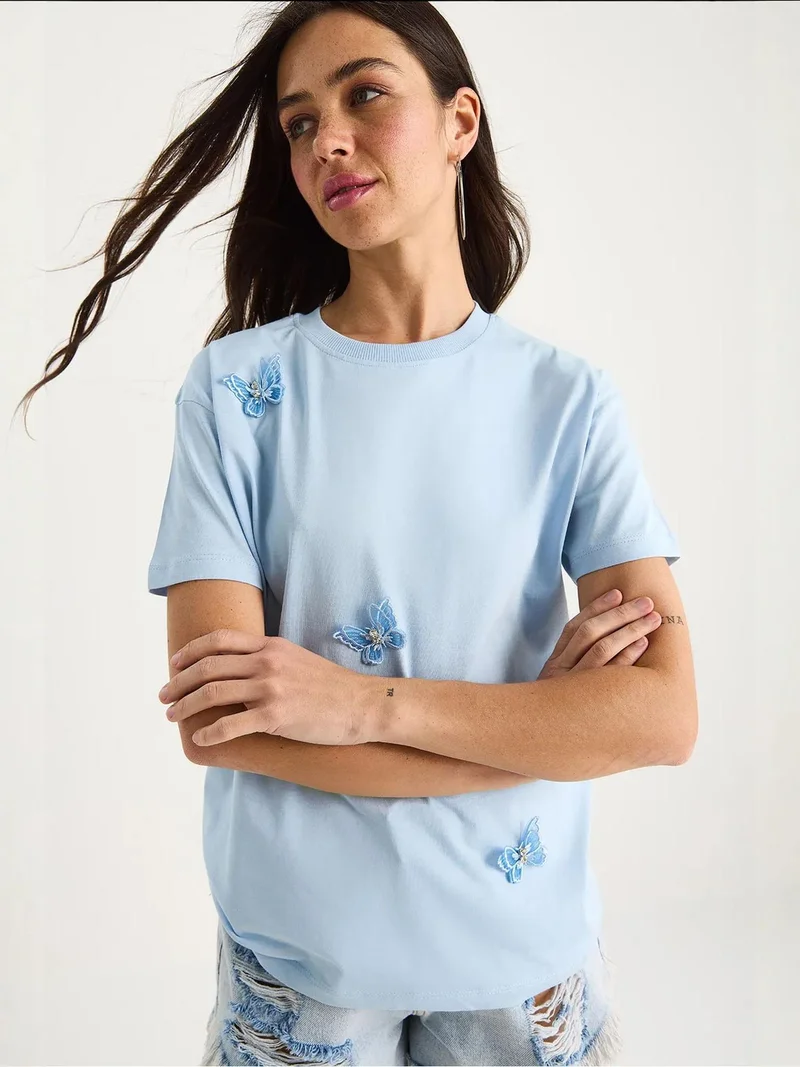 Bianco Lucci LUCCI Embroidered Crew Neck Short Sleeve T-Shirt