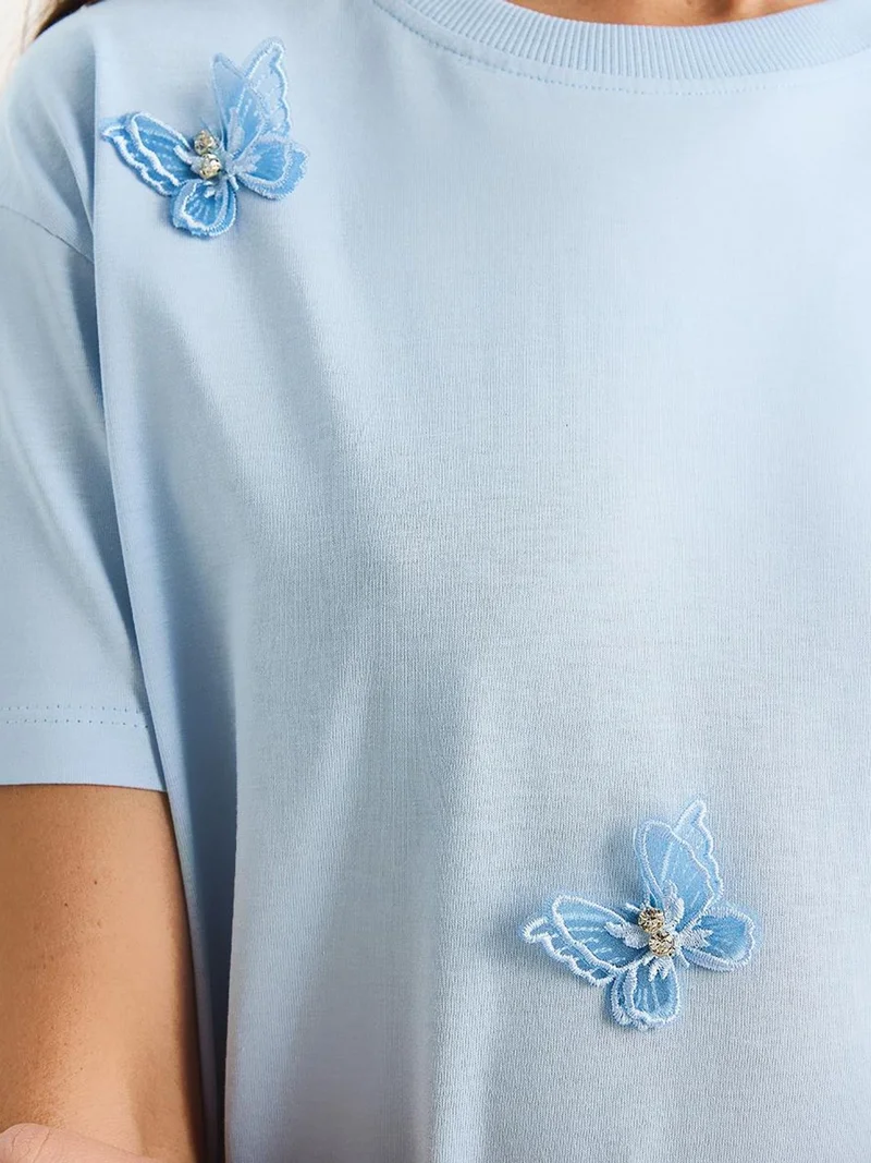 Bianco Lucci LUCCI Embroidered Crew Neck Short Sleeve T-Shirt