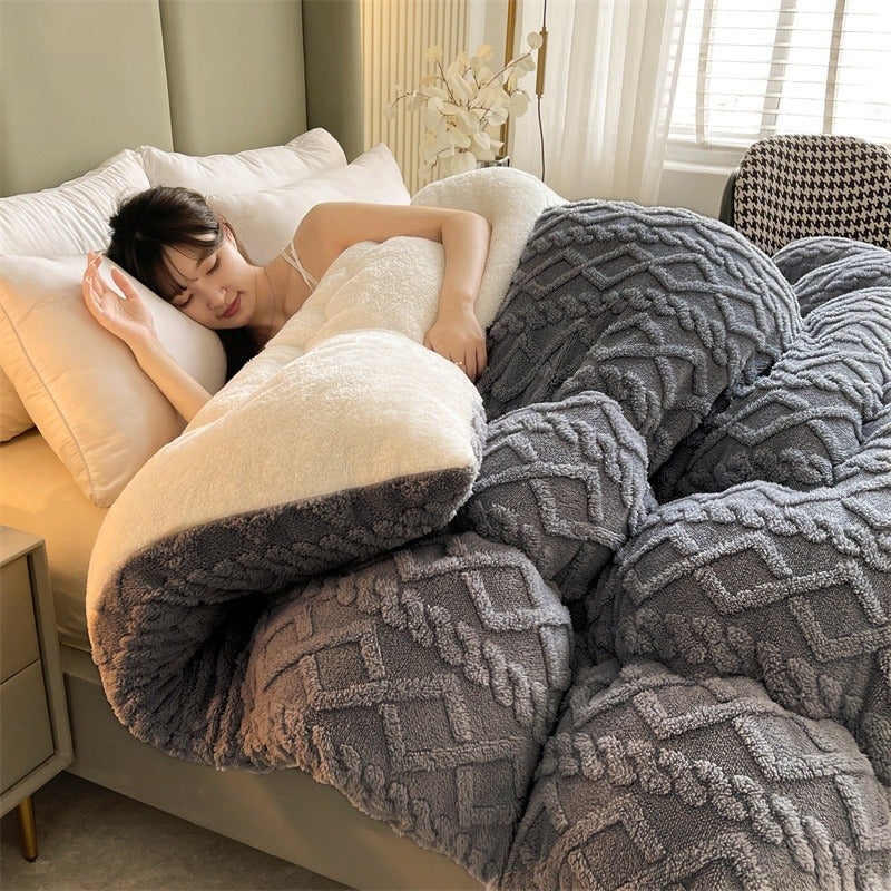 1pc Heavyweight Winter Weight Comforter | Luxury Plush Thickened Winter Quilt - Ultra-Soft Beige-Friendly Bedding with Quilting, Machine-Washable, Cozy All-Season Warmth, for Minimalist & Country Bedrooms, Ideal Luxury Bedding & Rustic Style Decor - Image 2