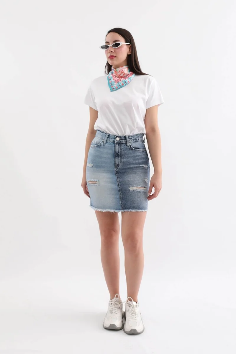 باني جينز Women's Blue Color Block Ripped Jean Skirt