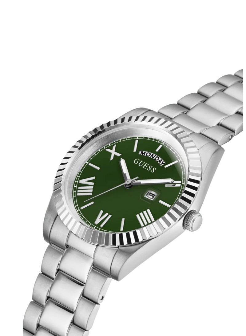 GUESS ساعة يد للرجال بقرص أخضر وحالة فضية اللون كوارتز - GW0265G10 - Image 2