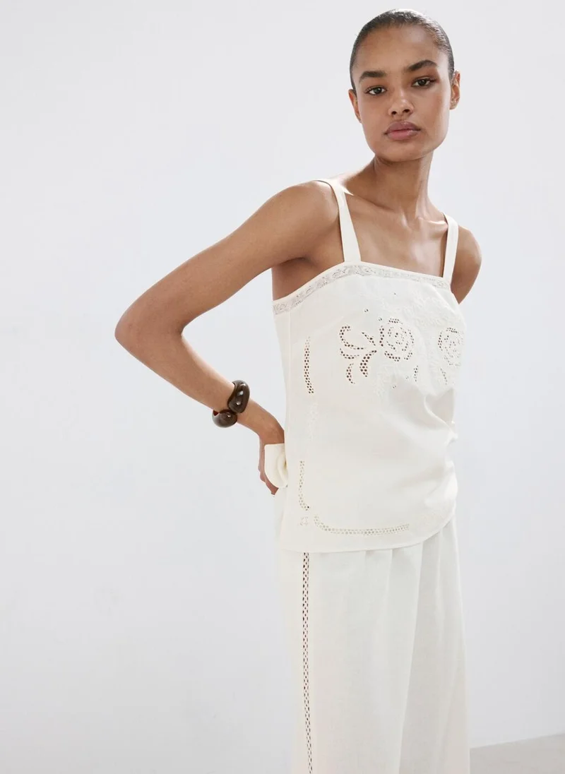 مانجو Embroidered Broderie Anglaise Top