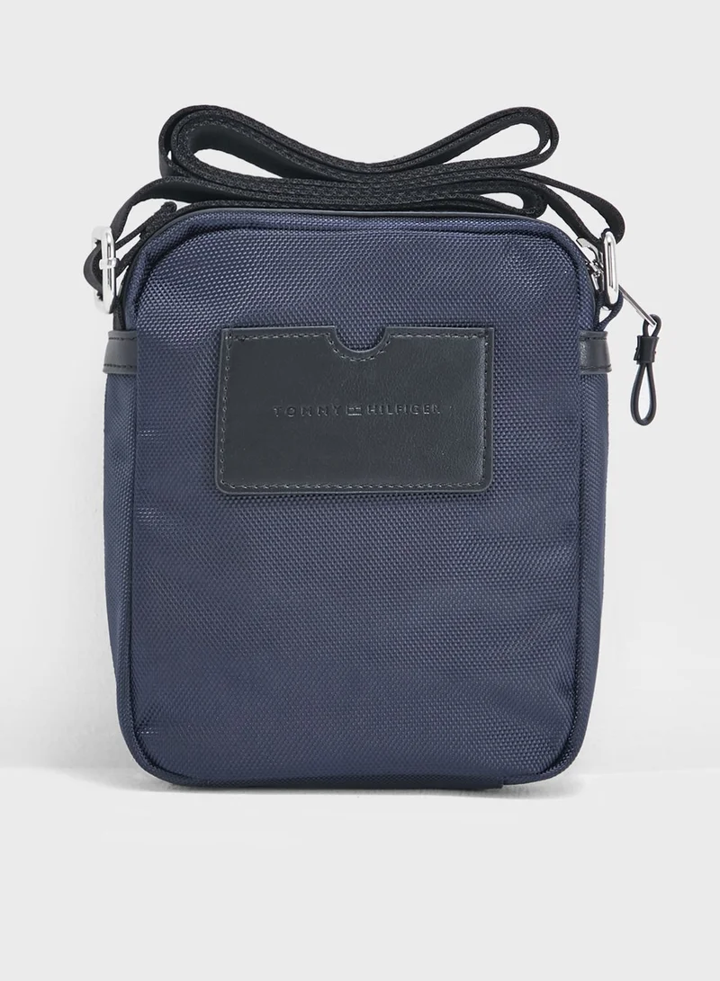 TOMMY HILFIGER Elevated Mini Messenger Bag
