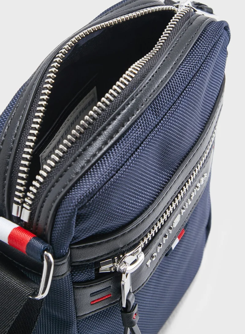 TOMMY HILFIGER Elevated Mini Messenger Bag