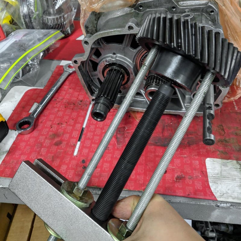ChgImposs أداة سحب التروس والبكرات الثقيلة من طراز ChgImposs 522، متوافقة مع Ford D80L-522-A و303-D025، مصنوعة من فولاذ عالي الصلابة من الدرجة 4140 المقاوم للصدمات. - Image 5