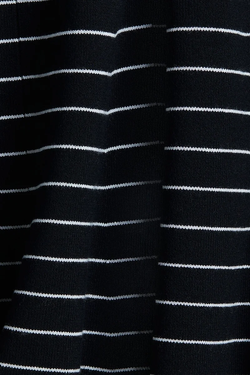 H&M Flared Fine-Knit Skirt