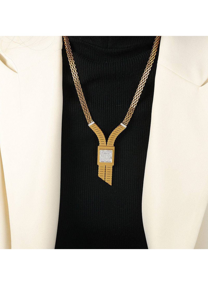 Generic - A sophisticated, modern, braided necklace made from golden stainless steel, featuring sparkling rhinestones for a special shine. A perfect piece that adds a touch of luxury and beauty to your look, offering a perfect balance of elegance and irresistible charm. - Image 1