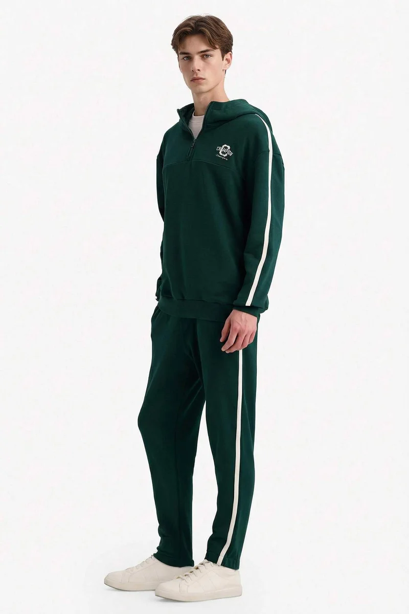 ديفاكتو Regular Fit Jogger Trousers