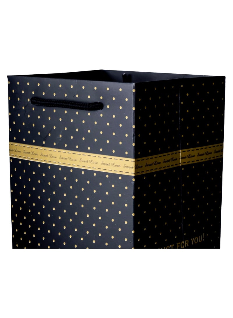 كويزين أرت حقيبة هدايا سوداء مطبوعة بشريط - Image 3