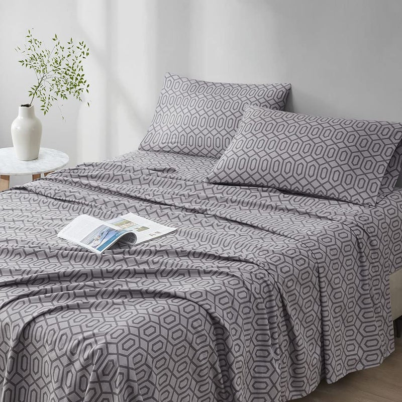 Comfort Spaces 144TC Cotton Sheet Set Breathable  Lightweight  Soft with Elastic Deep Pocket  Modern All Season Cozy Bedding  Matching Pillow Case  Full  Diamond Sliver 4 Piece - Image 4