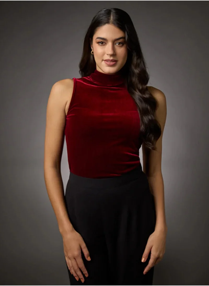 Zigzag High Neck Sleeveless Velvet Top- Maroon