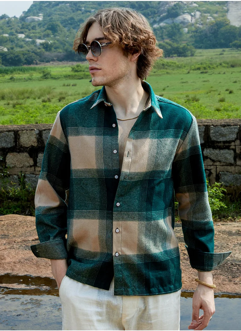 كامبوس سوترا Men's Emerald Green & Buff Beige Vignette-Checkered Oversized Shirt