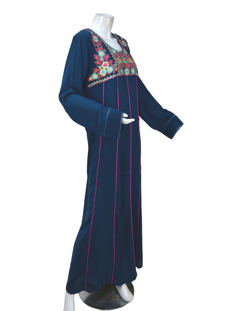 زينة فستان ماكسي نسائي من القطن الناعم الممتاز - تطريز أنيق عند الصدر - أكمام طويلة بياقة دائرية مغلقة - Image 5