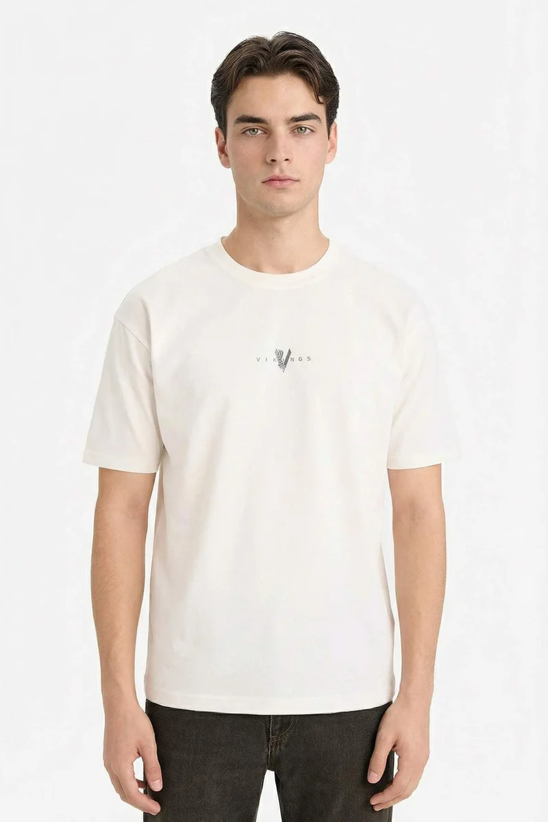 ديفاكتو Vikings Boxy Fit Crew Neck Printed T-Shirt