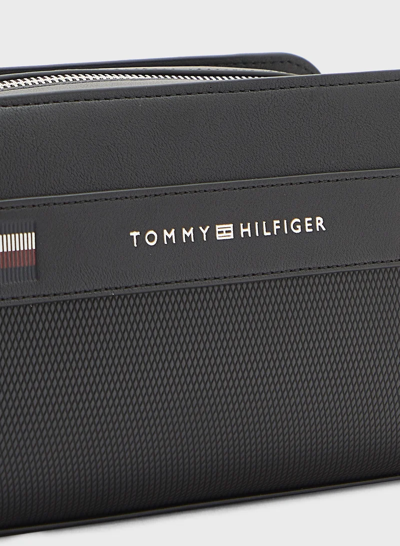 تومي هيلفيغر Logo Texture  Washbag