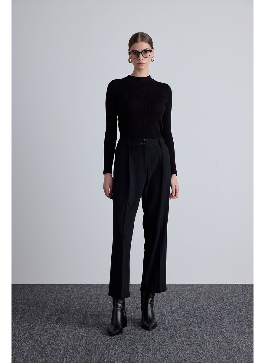 Manuka Classic Cut Pleated Detailed Trousers Black  - Image 3
