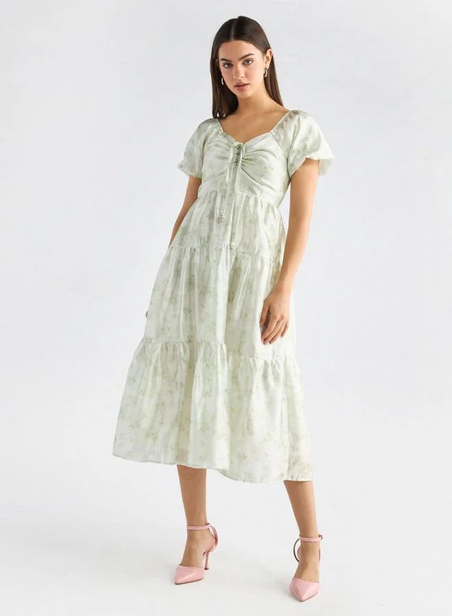 سبلاش فيڤ فستان متعدد الطبقات بياقة سويت هارت وأكمام قصيرة وطبعات زهور