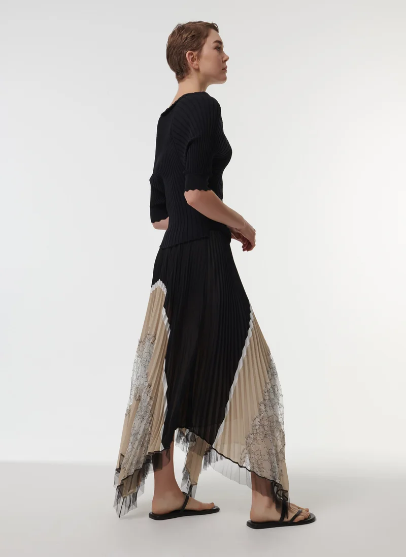 leem Batwing Knitted Top