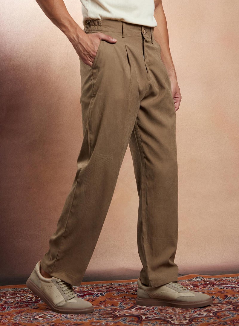Campus Sutra Campus Sutra Men's Wood Brown Straight-Fit Pleated Tailored Trousers For Casual Wear | Mid-Rise | Straight Fit | Button Closure | Trousers Crafted With Comfort Fit For Everyday Wear  - Image 3