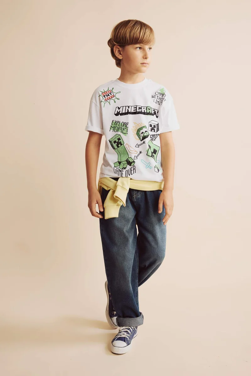 ديفاكتو Oversize Fit Minecraft Licensed Short Sleeve T-Shirt