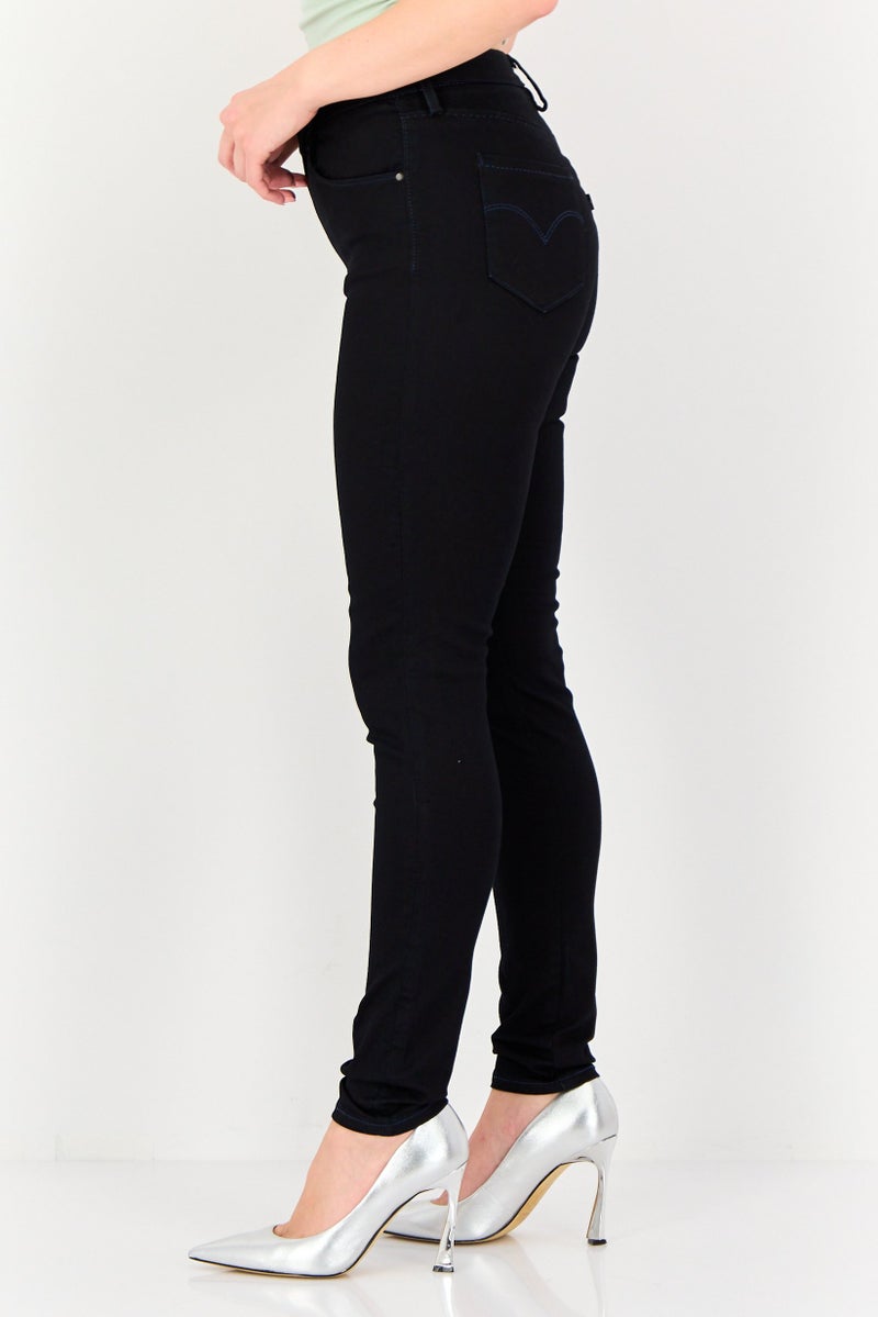 Levi's جينز نسائي ضيق قابل للتمدد، أسود - Image 4