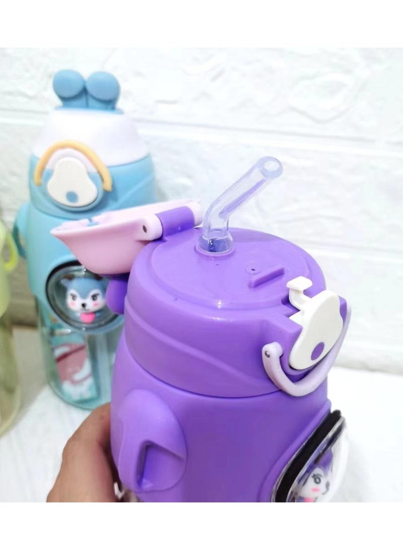 موبكوس زجاجة ماء كرتونية لطيفة للأطفال على شكل أرنب مع قشة وحزام قابل للتعديل، مادة التريتان الآمنة غذائياً، فتح بزر واحد، محمولة، مانعة للتسرب، معزولة، خالية من البيسفينول، للأطفال والفتيات للمدرسة والسفر،  مل بنفسجي - Image 2