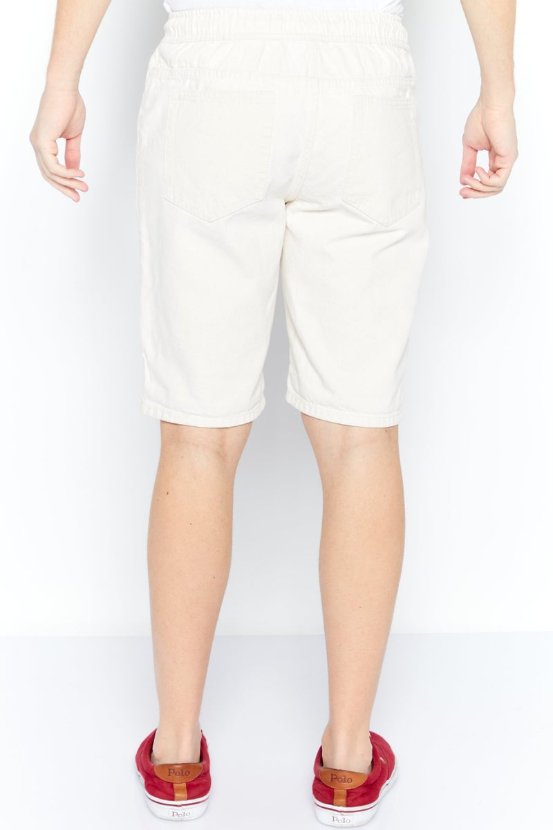 Celio Men Plain Denim Shorts, Cream - Image 3