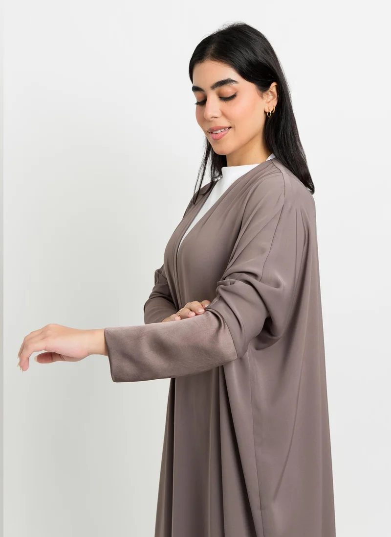 Kaafmeem Glossy Brown Half Bisht Abaya