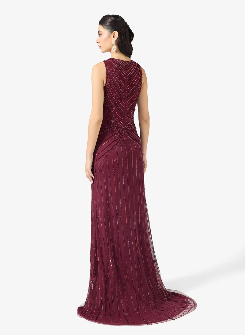 نمشي x فستان مطرز بياقة على شكل قلب