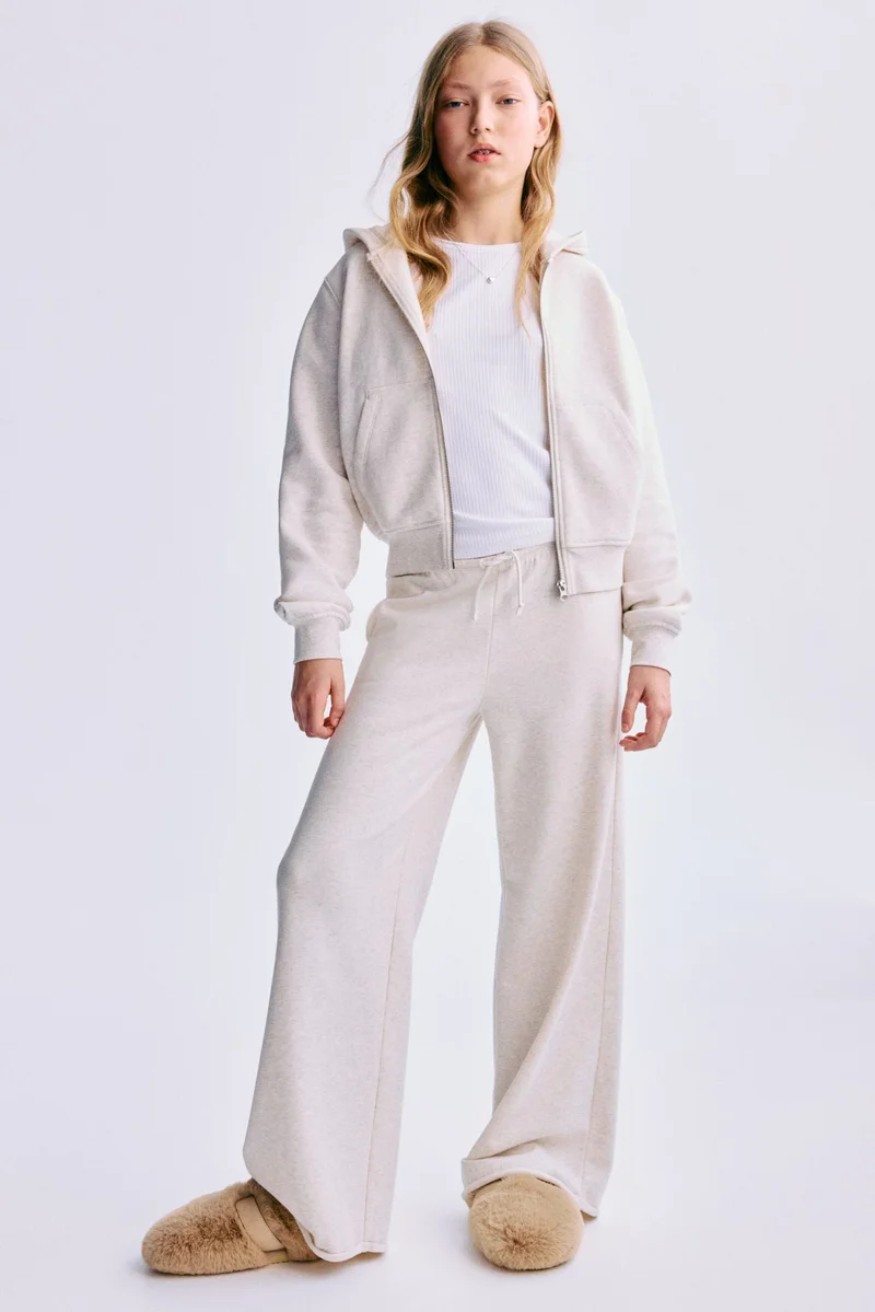 اتش اند ام بنطلون رياضي بساق عريضة