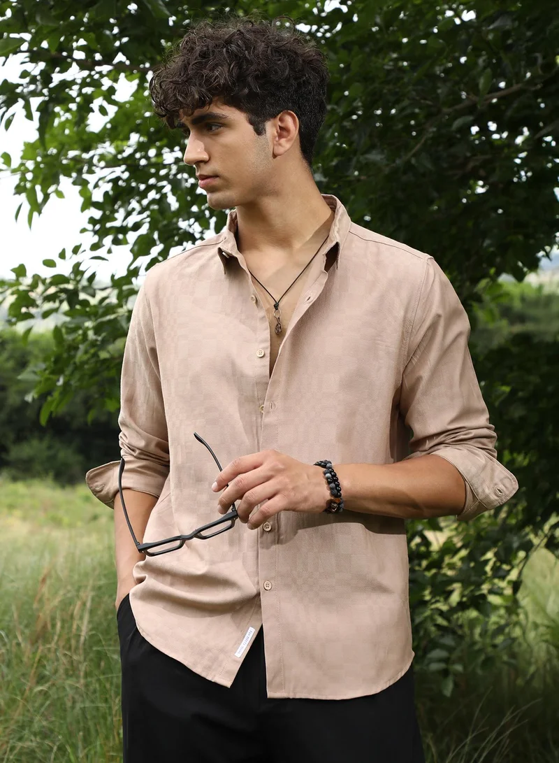كامبوس سوترا Campus Sutra Men's Ecru Beige Duo-Cubic Imprint Shirt | Spread Collar , Long Sleeve Cuffed Sleeves , Button Closure | Geometric Print Jacquard | Cotton-Blend Shirt For Casual Wear