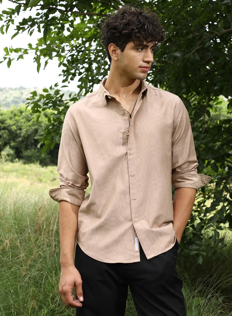 كامبوس سوترا Campus Sutra Men's Ecru Beige Duo-Cubic Imprint Shirt | Spread Collar , Long Sleeve Cuffed Sleeves , Button Closure | Geometric Print Jacquard | Cotton-Blend Shirt For Casual Wear