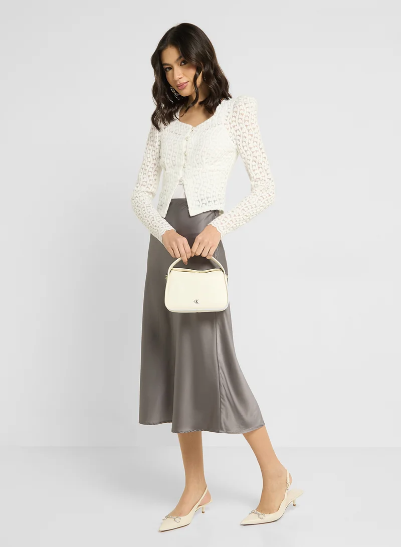 ايلا Puff Sleeve Cropped Top