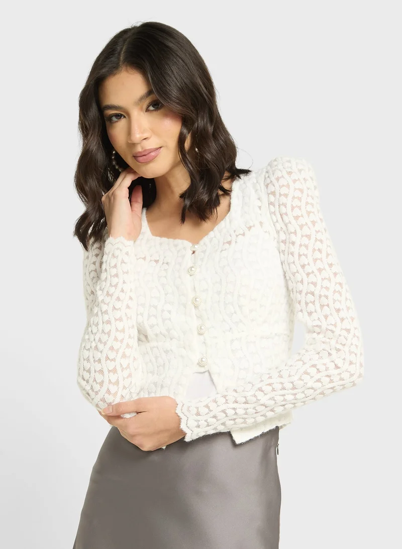 ايلا بلوزة قصيرة بأكمام منتفخة