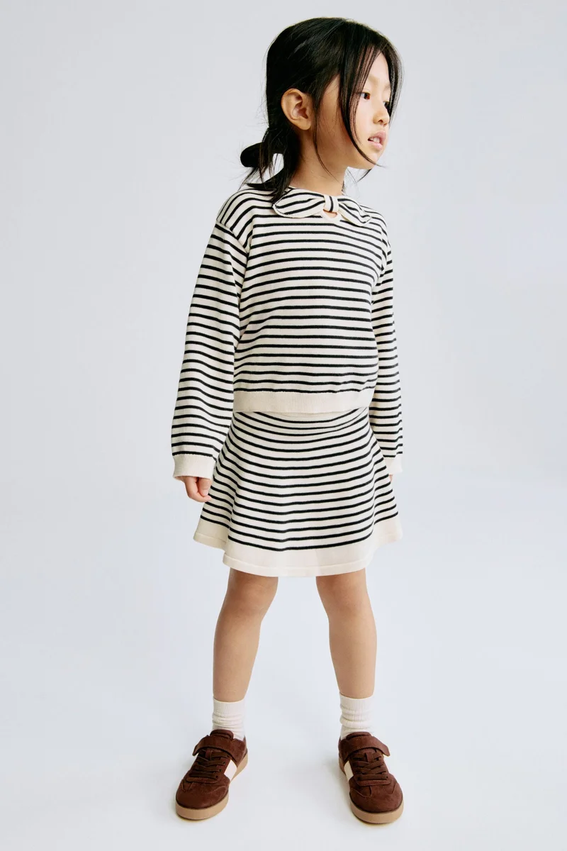 اتش اند ام طقم من كنزة وتنورة - عبوة من قطعتين