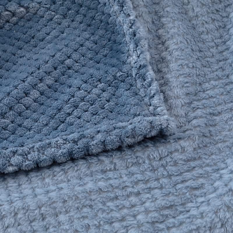 VIDSID Plush blanket, Super Soft and Warm 100 * 150cm Throw Blanket for Couch, Cozy, Fuzzy and Lightweight (Water Blue 100 * 150cm) - Image 4