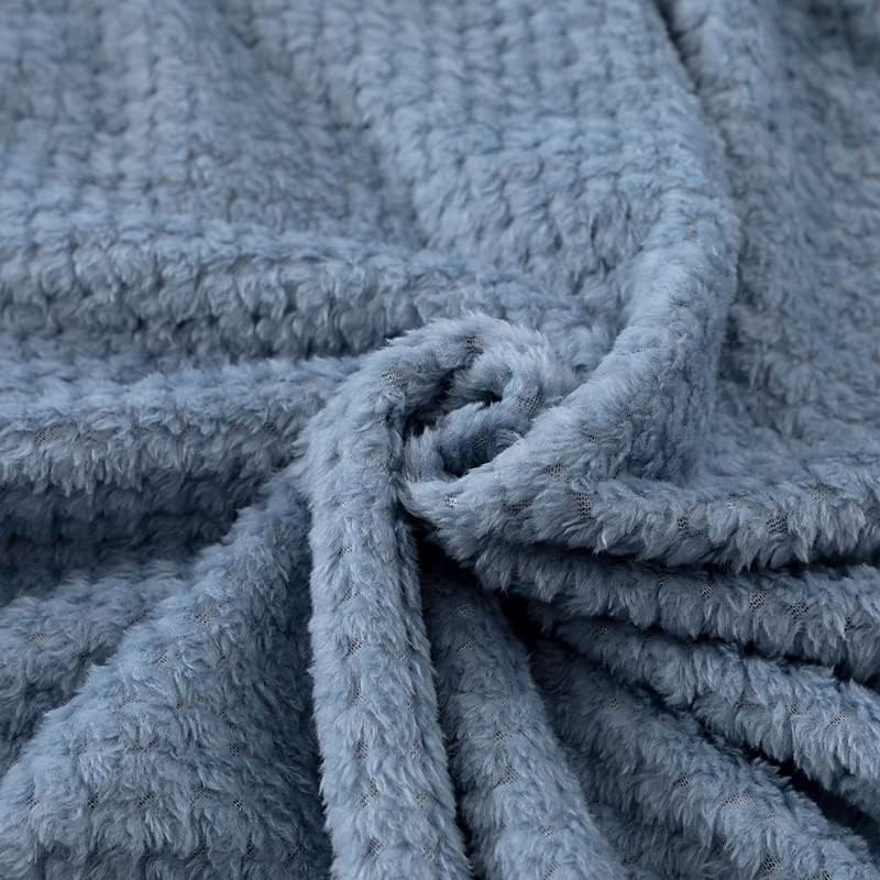 VIDSID Plush blanket, Super Soft and Warm 100 * 150cm Throw Blanket for Couch, Cozy, Fuzzy and Lightweight (Water Blue 100 * 150cm) - Image 3