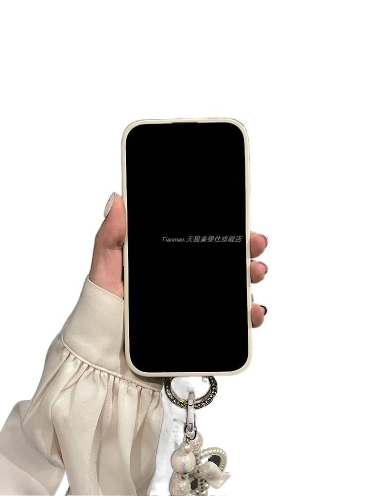 غطاء واقي | كاميليا ذهبية ماسية مع سلسلة فيونكة | مقاوم للصدمات لـ iPhone 14 / 14 Plus / 14 Pro / 14 Pro Max | وردي ملمس جلد - Image 5