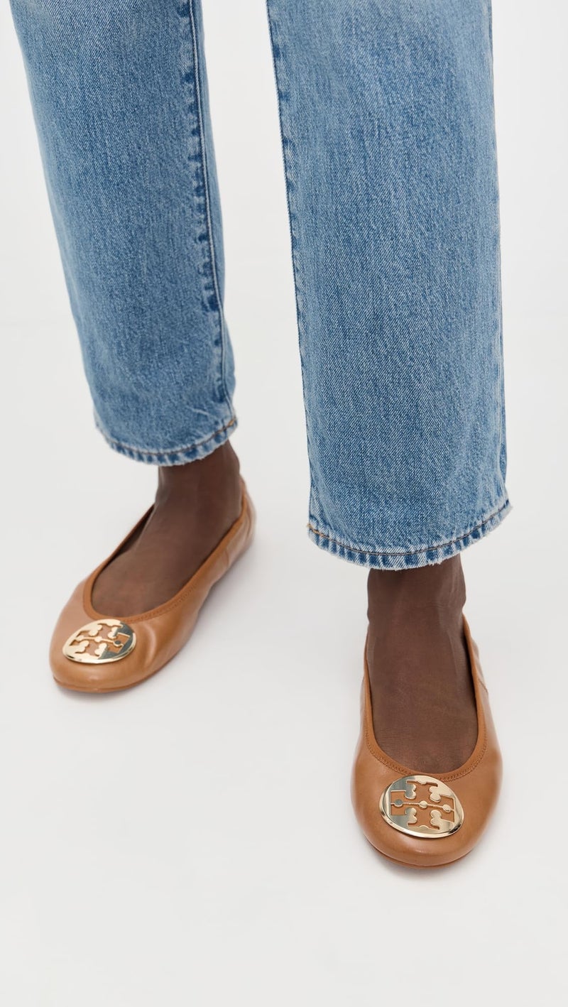 Tory Burch Women's Reva Travel Ballet Flats, Pecan Praline/Gold, 8 Medium US - Image 2