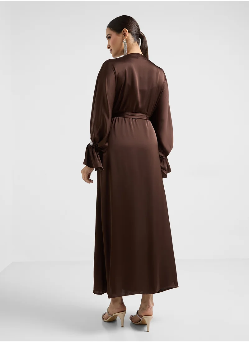 Khizana Abaya With Shimmer Trim