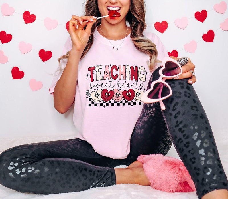 BEIDEFY Teacher Valentines Shirt for Womens Teaching Sweethearts T-Shirt Short Sleeve Candy Heart Tee Tops Light Pink - Image 3